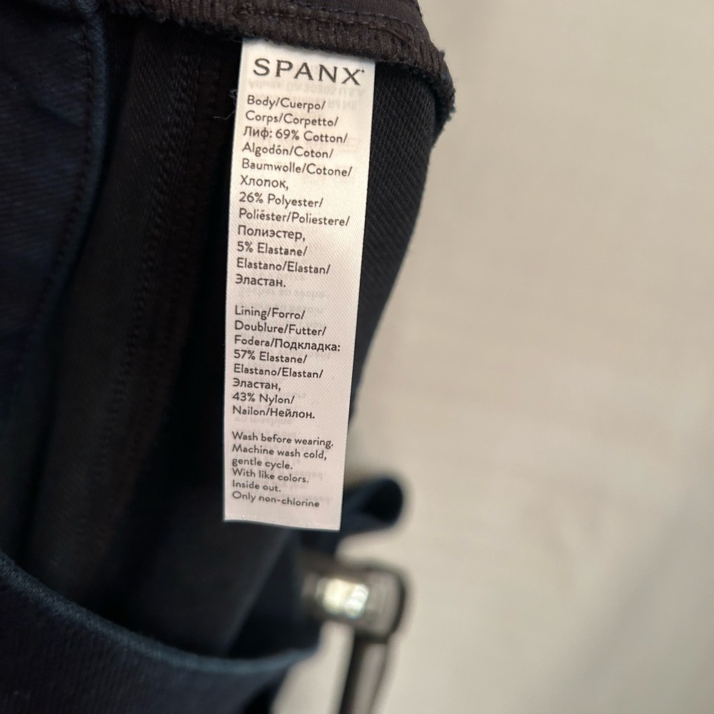 NWT SPANX Dark Blue Denim Pull-On Jeans - Picture 4 of 4